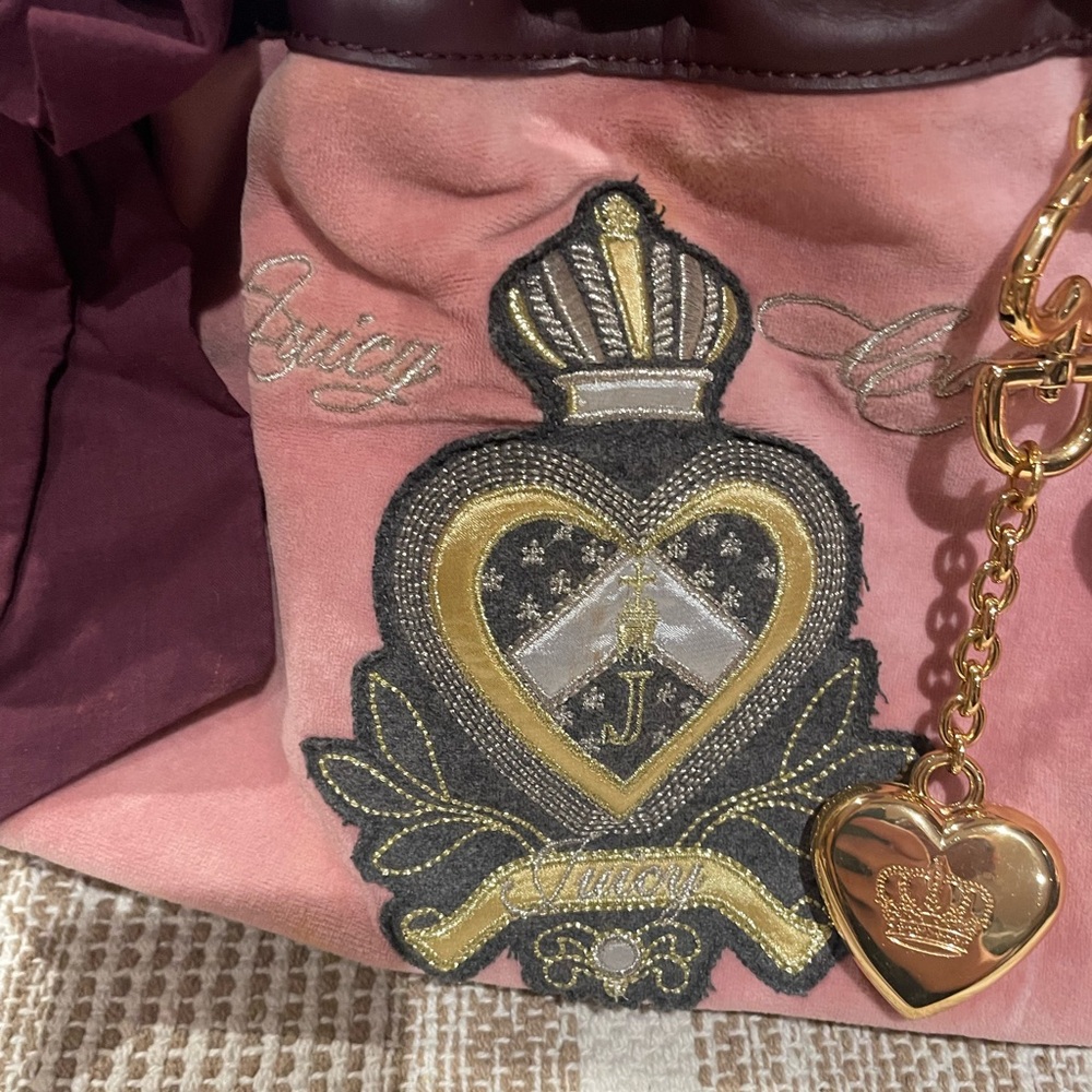 Vintage. Juicy Couture Pink and Purple Tote Bag . Great condition. - Picture 13 of 16